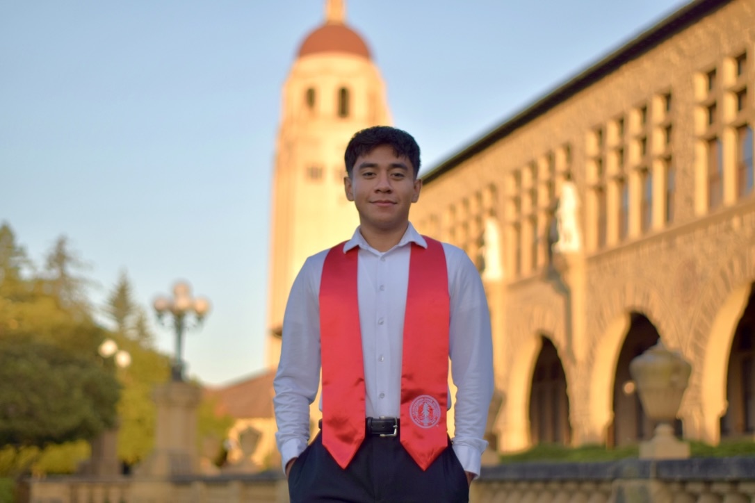 SJLI_CA's tweet photo. From Garfield High to @Stanford and now @amazon. 💻🎓

TFI alum Esau Veliz just earned his Master’s in Computer Science. His story is powerful—one of mentorship, familyhood, &amp; legacy.

📲 Read more on #Instagram: @SJLI_CA 

#FirstGen #Amazon #Stanford #EducationMatters https://t.co/fWhgW1097T