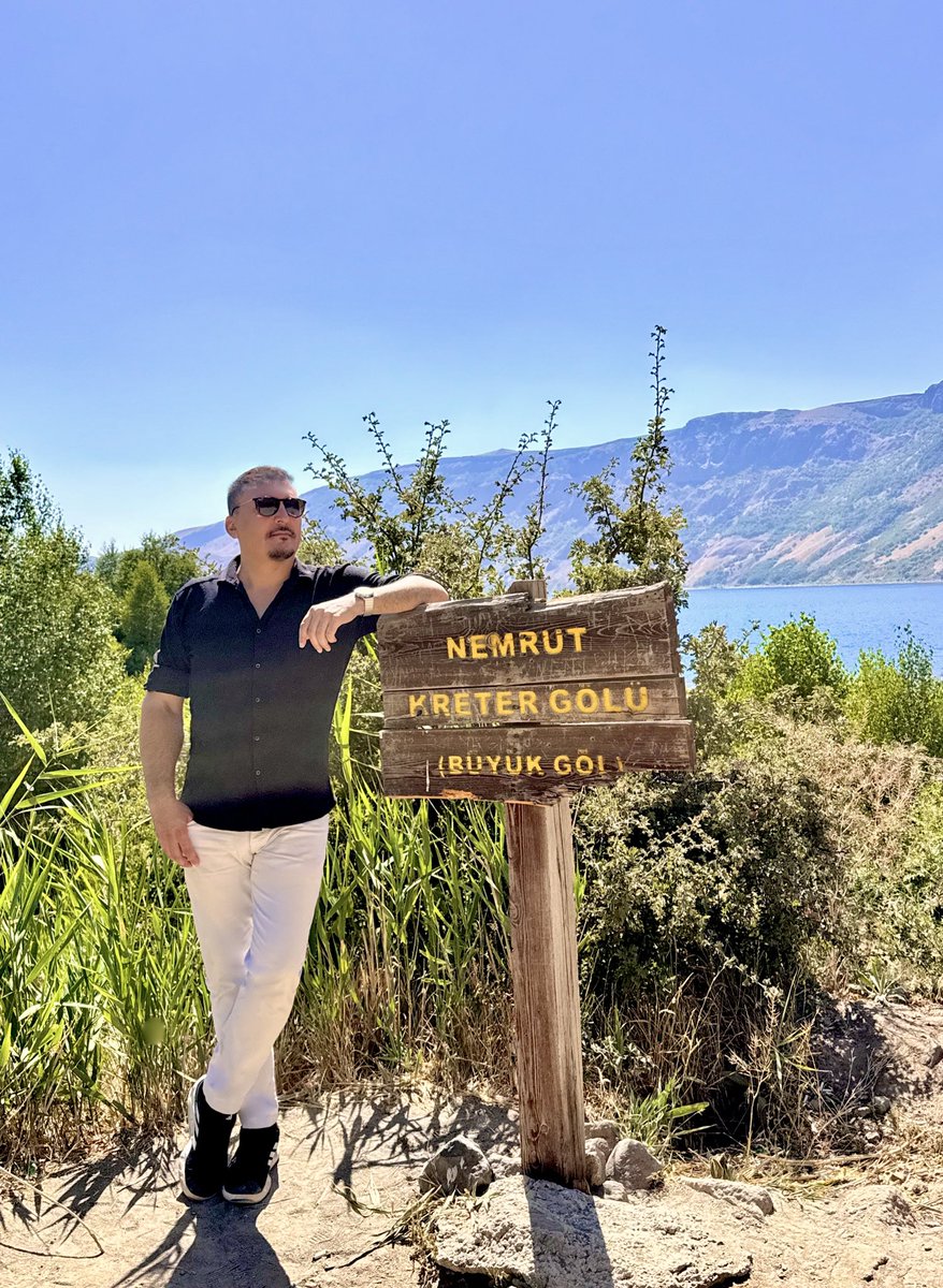 umranorall's tweet photo. Bir stratovolkan türü olan nemrut dağı ve volkanik patlama sonucu oluşan #Nemrut Kalderası #kaldera #bitlis #tatvan https://t.co/3aZB7hsd1K