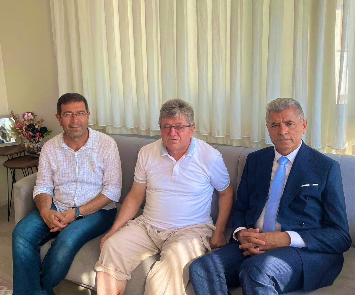 Eyüpsultan Kaymakamlığı (@eyupsultan_tc) on Twitter photo Kaymakamımız Sayın Dr. <a href="/ArslanYurt19/">Arslan Yurt</a>;
Kısa bir süre önce ameliyat olan Eyüpsultan Şehit ve Gazi Aileleri Derneği Başkanı Mehmet Fişek’e geçmiş olsun ziyareti gerçekleştirdi.
Ziyarette İslambey Mahalle Muhtarı Orhan Adak’ta hazır bulundu. Kaymakamımız Sayın Dr. <a href="/ArslanYurt19/">Arslan Yurt</a>;
Kısa bir süre önce ameliyat olan Eyüpsultan Şehit ve Gazi Aileleri Derneği Başkanı Mehmet Fişek’e geçmiş olsun ziyareti gerçekleştirdi.
Ziyarette İslambey Mahalle Muhtarı Orhan Adak’ta hazır bulundu.