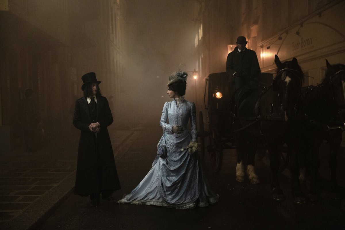 El cineasta Luc Besson trae a la pantalla una nueva versión de "Drácula".  Checa nuestra opinión.  elnorte.com/RYhzjn