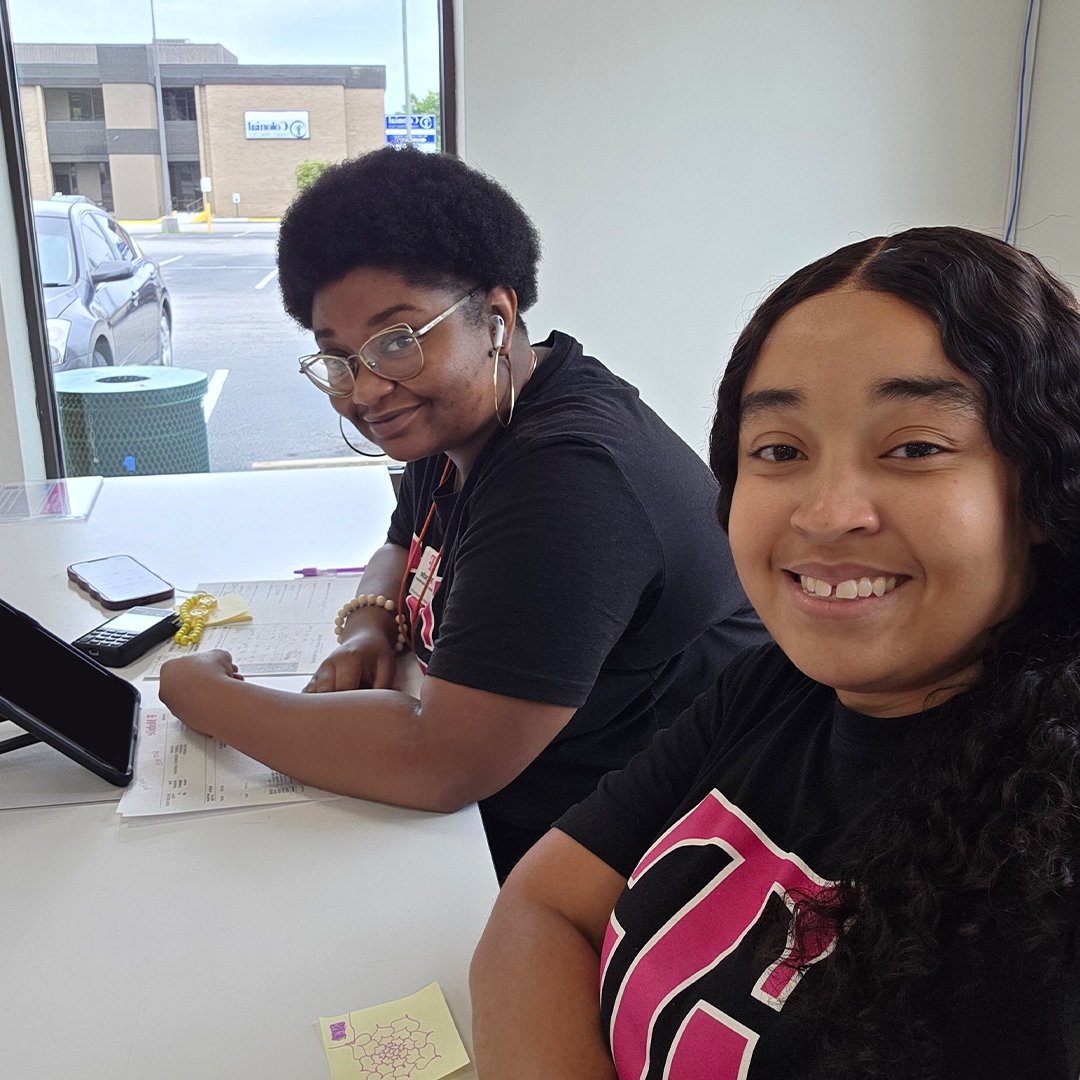 CSource_Tweets's tweet image. On the hunt for a great customer experience? Look no further than our store at 4600 Forest Drive in Columbia, SC 🤩 They come prepared to do their best every day and always put their customers first!

#CustomerService #SchoolGift #SchoolMode #ColumbiaSC