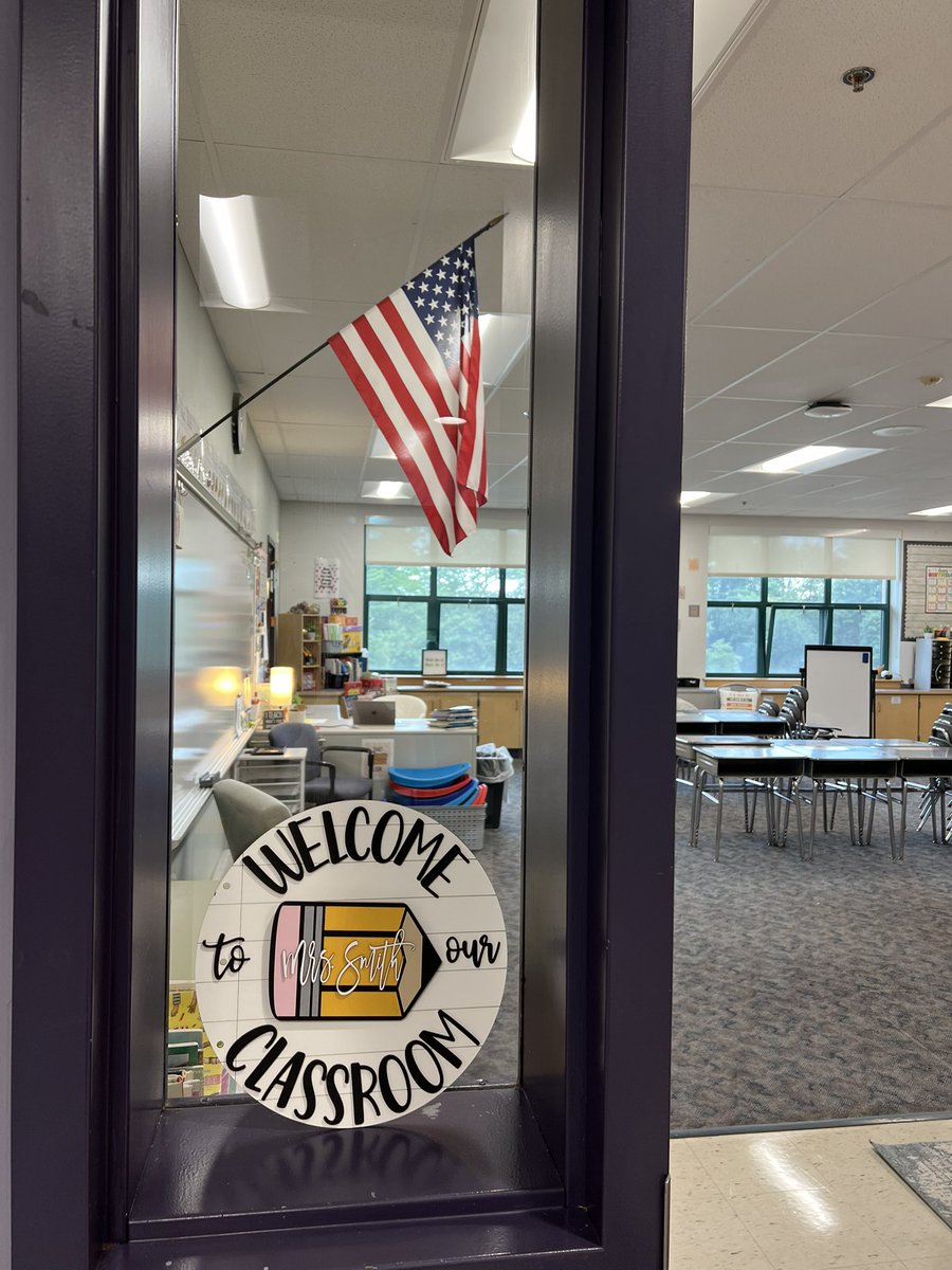 Mrs. Smith tweet media