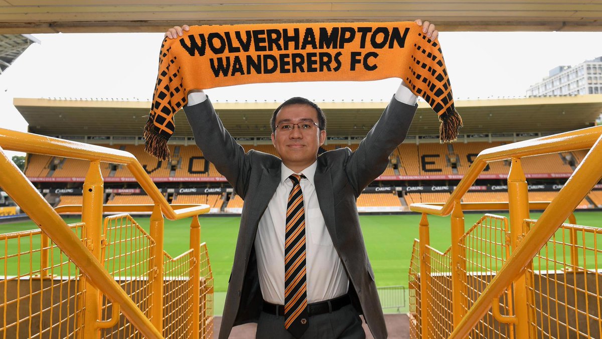 (2/2)
The board are playing a balancing act when it comes to transfers. Wanting to improve the squad for Vitor to avoid the prospect of relegation and therefore devaluing the club, whilst also trying to maximise the profit made from player sales. #wwfc #Wolves