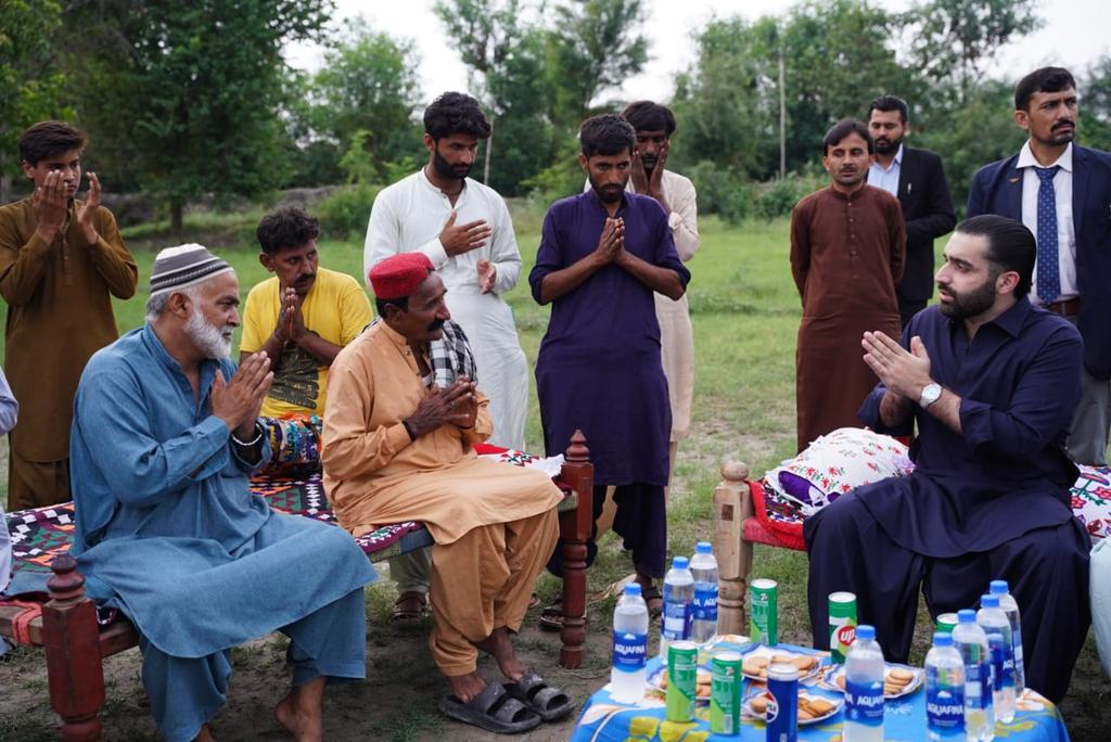 Rawal House (@rawal_house1) on Twitter photo Dated 20-08-2025
PPP leader <a href="/rawalsharjeel/">Rawal Sharjeel Memon</a> offered condolences with different communities of PS61 Dated 20-08-2025
PPP leader <a href="/rawalsharjeel/">Rawal Sharjeel Memon</a> offered condolences with different communities of PS61
