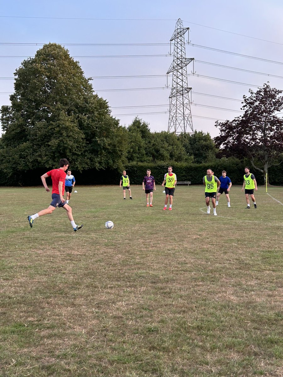 WickhamSaturday's tweet photo. Another pre season training tonight #wickhamsaturdays https://t.co/IuUrTUStmG