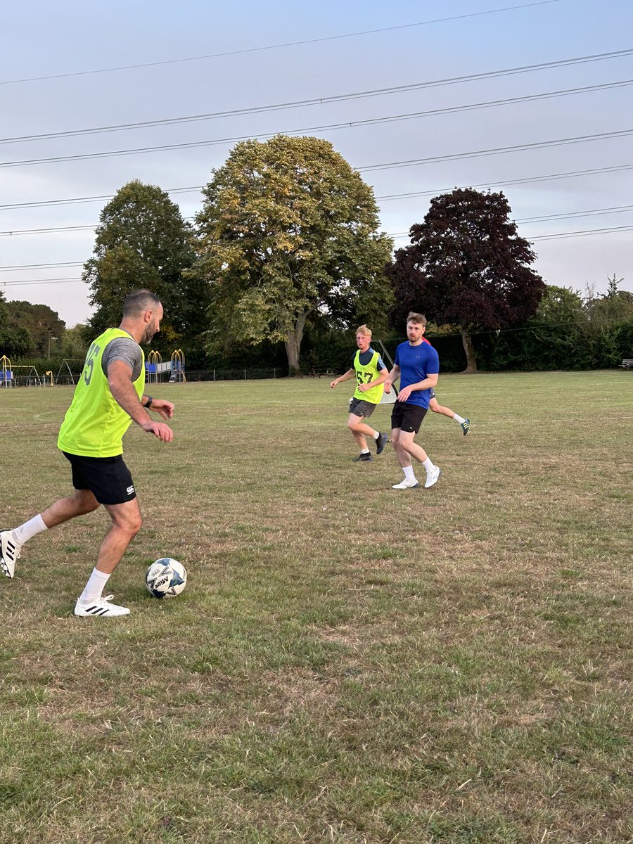 WickhamSaturday's tweet photo. Another pre season training tonight #wickhamsaturdays https://t.co/IuUrTUStmG