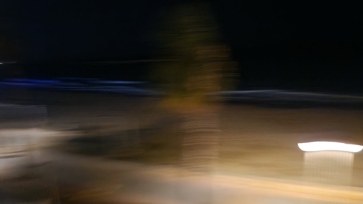 cescfran_1979's tweet photo. @ajcambrils Donem gràcies al vent i a la situació meteorològica que tenim aquesta nit.  No és gràcies a la poca eficiència i molta ineptitud de l'Ajuntament de Cambrils i de la policia local. Vergonyós https://t.co/6rB98S1bZ6