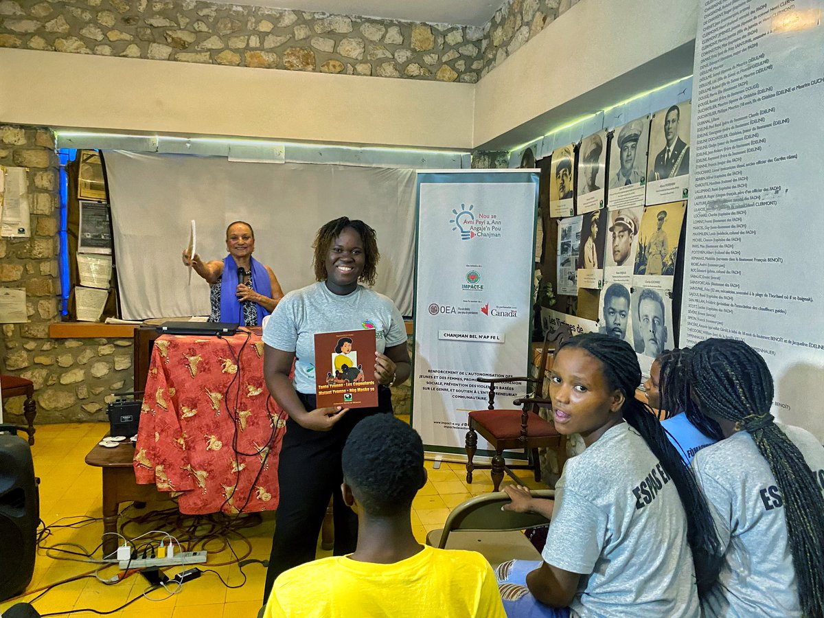 ImpacteHT's tweet photo. À travers le programme « Nou se Avni Peyi a, Ann Angaje n pou Chanjman », nous avons renforcé la conscience, la résilience, le développement personnel et professionnel, la culture et l’engagement citoyen de notre jeunesse.
#ImpacteHT #ChanjmanBèlNapFèl #CiteSoleil #OEA #Canada https://t.co/zWrw2SZfmH