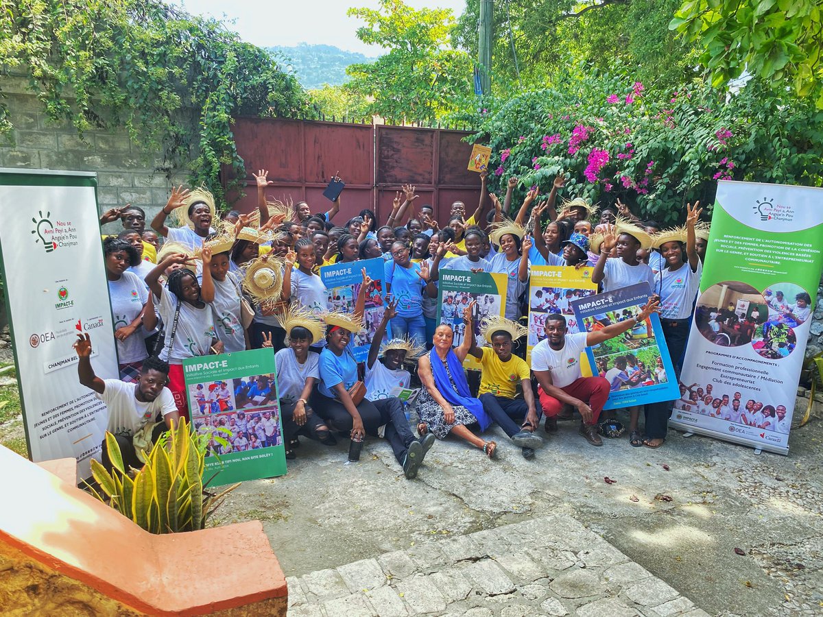 ImpacteHT's tweet photo. Merci à nos partenaires engagés, comme @OEAHaiti, @GAC_Corporate @sakalaayiti, Devoir de Mémoire et @SekocleanHT, sans qui ce moment n’aurait pas été possible.
#Jeunesse #ImpacteHT #NouseAvniviPeyiaAnnAngajenPouChanjman #OEA #Canada #Espoir #ChanjmanBèlNapFèl #CiteSoleil https://t.co/0GV0ZWs9Qv