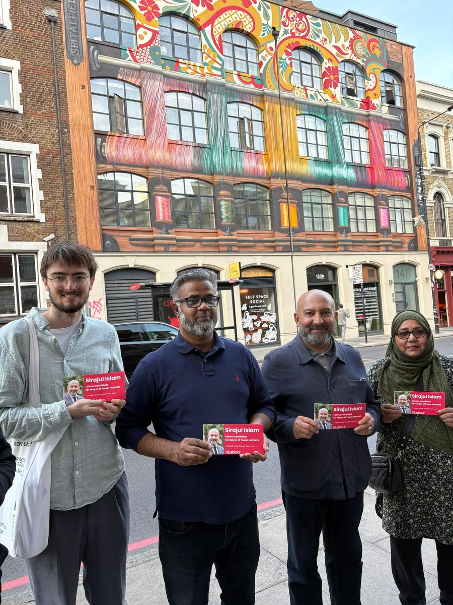 CllrSirajIslam's tweet image. Grateful to @shadchowdhury2 &amp;amp; @ArranSidey for organising a productive canvass session in Spitalfields &amp;amp; Bangla Town. Good conversations with residents of Commercial St. Local issue mainly was about inadequate waste collection &amp;amp; recycling.  My thanks to tonight’s canvass team.