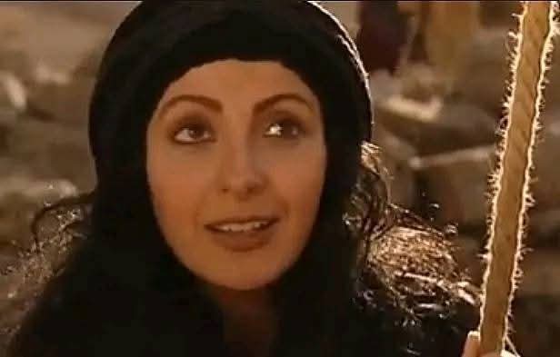 أتعرفون لماذا سميت ليلى بلعفيفة 
رغم انها كانت في الجاهلية ؟