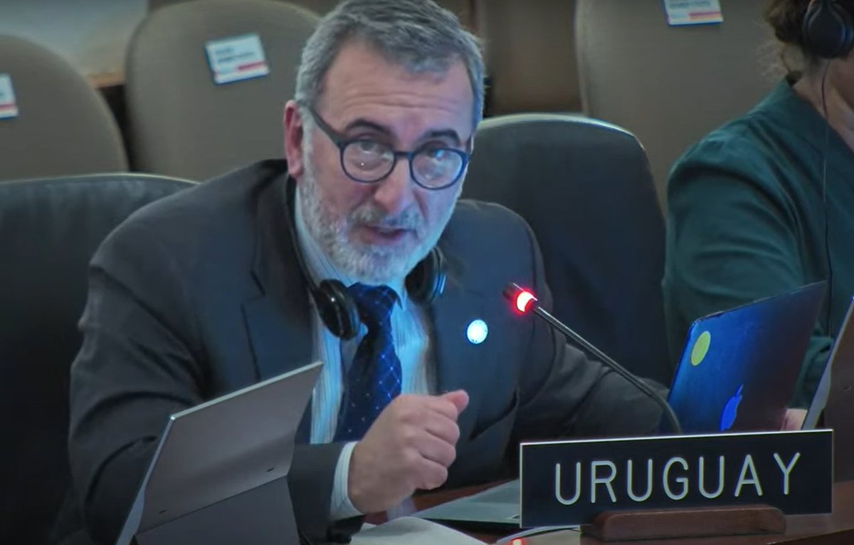 OEA (@oea_oficial) on Twitter photo El Consejo Permanente de la OEA eligió por aclamación al Representante Permanente de Uruguay, <a href="/EdisonLanza/">Edison Lanza</a>, como Presidente de la Comisión de Asuntos Jurídicos y Políticos El Consejo Permanente de la OEA eligió por aclamación al Representante Permanente de Uruguay, <a href="/EdisonLanza/">Edison Lanza</a>, como Presidente de la Comisión de Asuntos Jurídicos y Políticos
