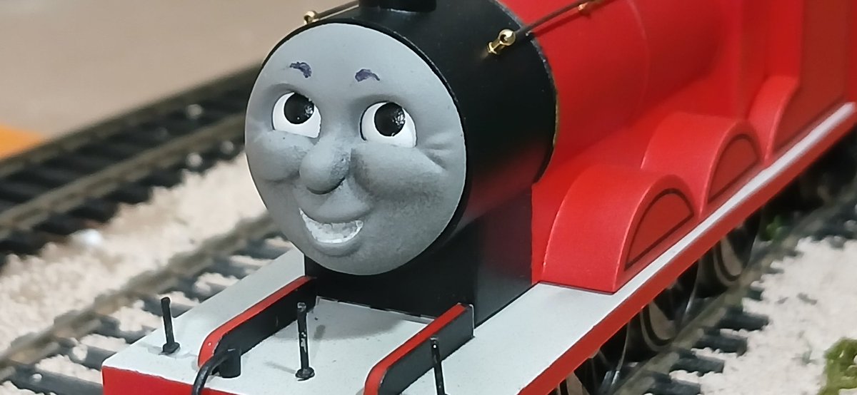 Haven't post much model work here in a long time but I've definitely been working on some stuff 

The Bachmann James is really nice and really overhated. He doesn't need much to look way better. Te installation of handrails is really simple and doesn't even take long.