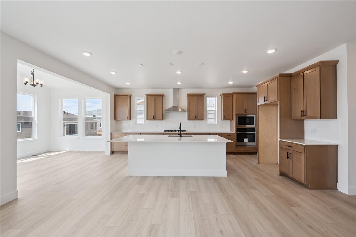 RAHomes's tweet photo. Don't miss your chance to own a home at this charming community in Thornton, CO! Gourmet kitchen offering a roomy pantry, stainless-steel appliances & quartz countertops | Airy loft | Quiet study #HotHomes https://t.co/f5YuuZQC16 https://t.co/vNR6N9mnQr