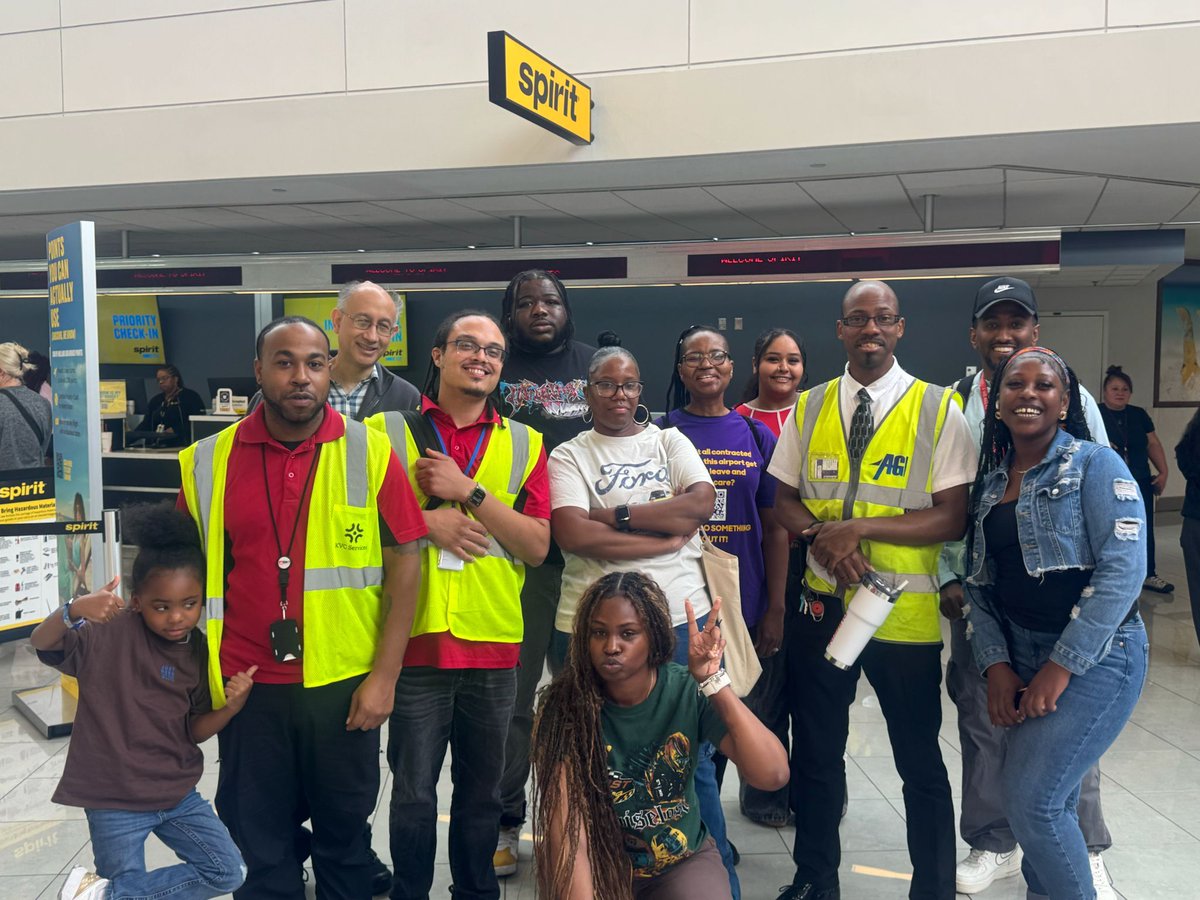 32BJSEIU's tweet photo. In Boston, @BostonLogan service workers are rising up against AGI. Extreme heat is dangerous weather event in America but workers are denied basic protections. We demand immediate action to keep us safe. #32BJStrong https://t.co/VZM8nDCpzA