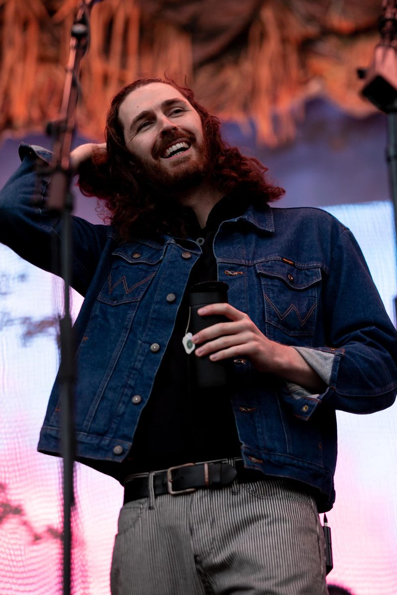 Whose excited for Hozier this weekend?! 🎸

#hozier #leedsfestival #takemetochurch