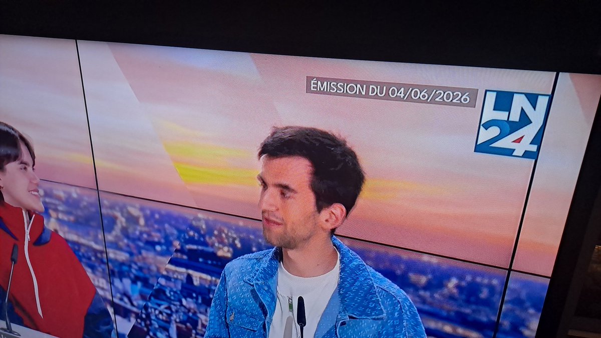 Nouveau concept chez <a href="/LesNews24/">LN24</a> : diffuser des émissions en direct du futur... 😁