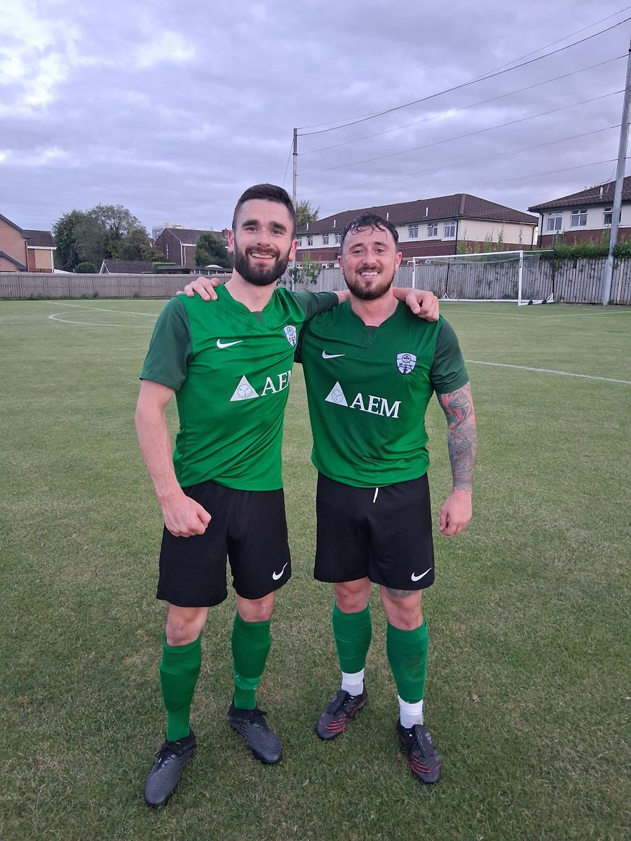 Orangefield 2 Malachians 4
Brilliant result for the lads tonight with a hard fought victory. 2 goals each for Fionntan Marley and Conor Quigley Well done lads, absolutely superb across the whole pitch.👏👏💚💚☘️