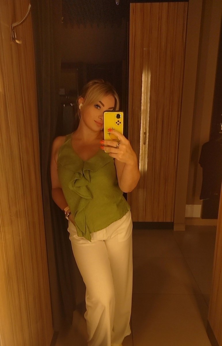 Стою, жду тебя..