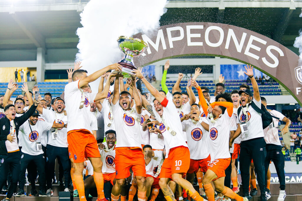 🔥🔥ATENCIÓN🔥🔥
@dvolaguaira ha disputado 26 juegos en lo que va de <a href="/LigaFUTVE/">Liga Banco de Venezuela</a> 2025, 17 de ellos los ha jugado en su sede natural que es el Olímpico de la UCV. Lo ha aprovechado muy bien.
<a href="/FVF_Oficial/">FVF</a>