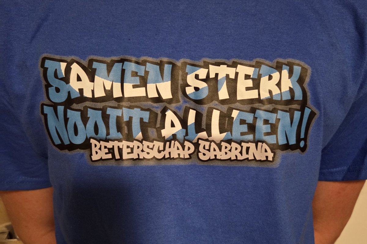 Namens Sabrina en junior super bedankt voor jullie bezoek, toppers van supportersgroep Blue Brothers! 💙🤍 #Samensterknooitalleen