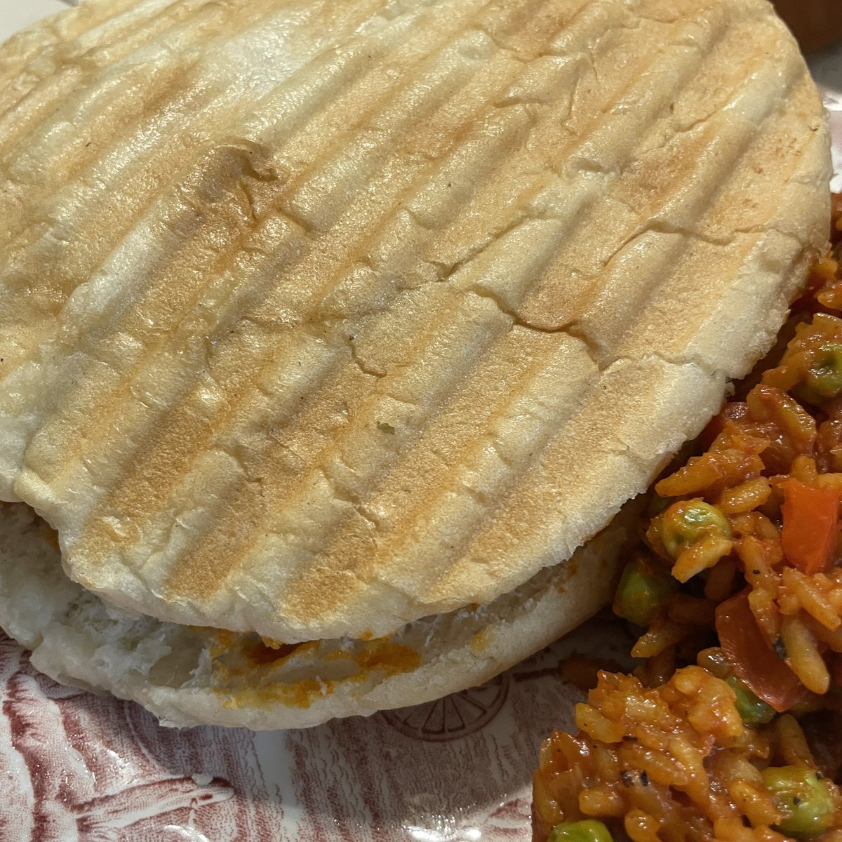 Kroatien 🇭🇷 #28

Ćevapčići, Zwiebeln und Ajvar im Lepinja Fladenbrot. Dazu Đjuveč Reis 

#ćevapi #čevapčići #cevapcici #fleisch #lepinja #fladenbrot #brot #zwiebeln #ajvar  #djuveč #djuvec #djuvecreis #kroatien #essen 

11.08.2025
#taeglich_essen