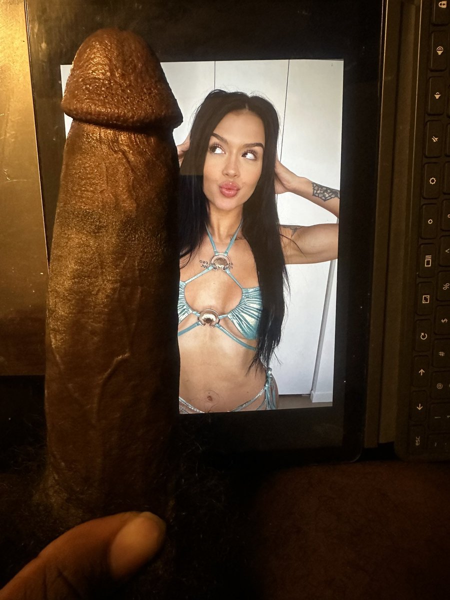 What would y’all wanna see Elayna/Cora/Brie do with this big long black cock? 🍆👀😍🥰😘