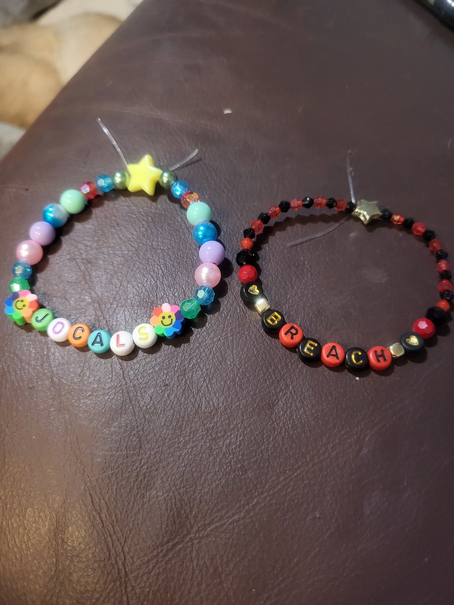 PinkColl's tweet image. Anyone else making bracelets for the Breach listening parties? 

First two done, hoping to trade with people going to the Liverpool one 😊