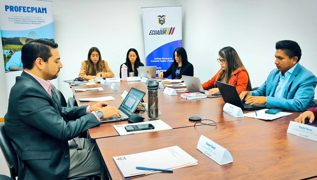 IEPS_Ec's tweet image. 📍#Quito| Participamos en la 1.ª mesa nacional de seguimiento del #PROFECPIAM junto a instituciones del Estado. Un espacio de articulación que fortalece la coordinación interinstitucional, atiende necesidades y garantiza beneficios para las comunidades indígenas, afro y montubias