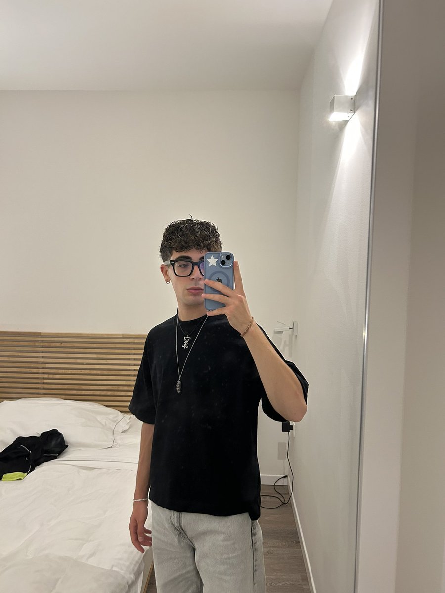Lolloo0__'s tweet photo. ig: lorenzocicalaa https://t.co/YR7sPliqGn