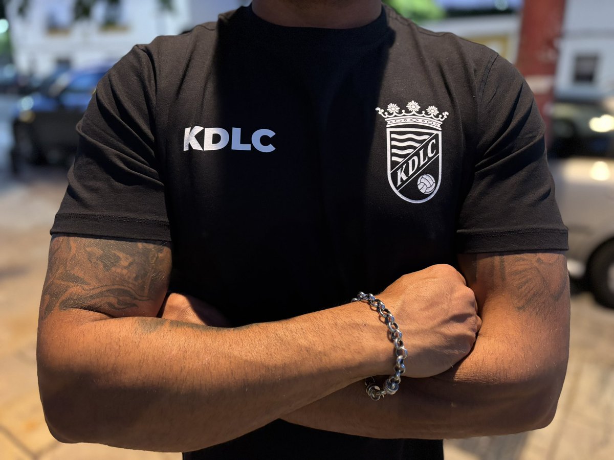 1mrch1999's tweet photo. Nuestras nuevas camisetas!!!!
#peñaxerecistalacostancia
#KDLC #XCD https://t.co/XqjWKZBU7M
