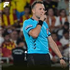 Fenerbahçe spor klübü önemli açıklama
Beni Türk hakemlerine emanet edin 
Ali Y.koç