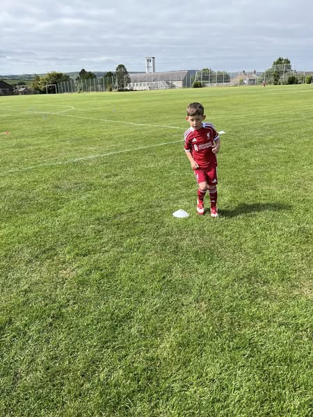 FFcoaching9's tweet photo. Great to have young jack in today( Shame about the team he supports) 🤣🤣 Never to young to start learning and never to old to stop. Great session buddy 🙌 https://t.co/GyRGkNLgF7