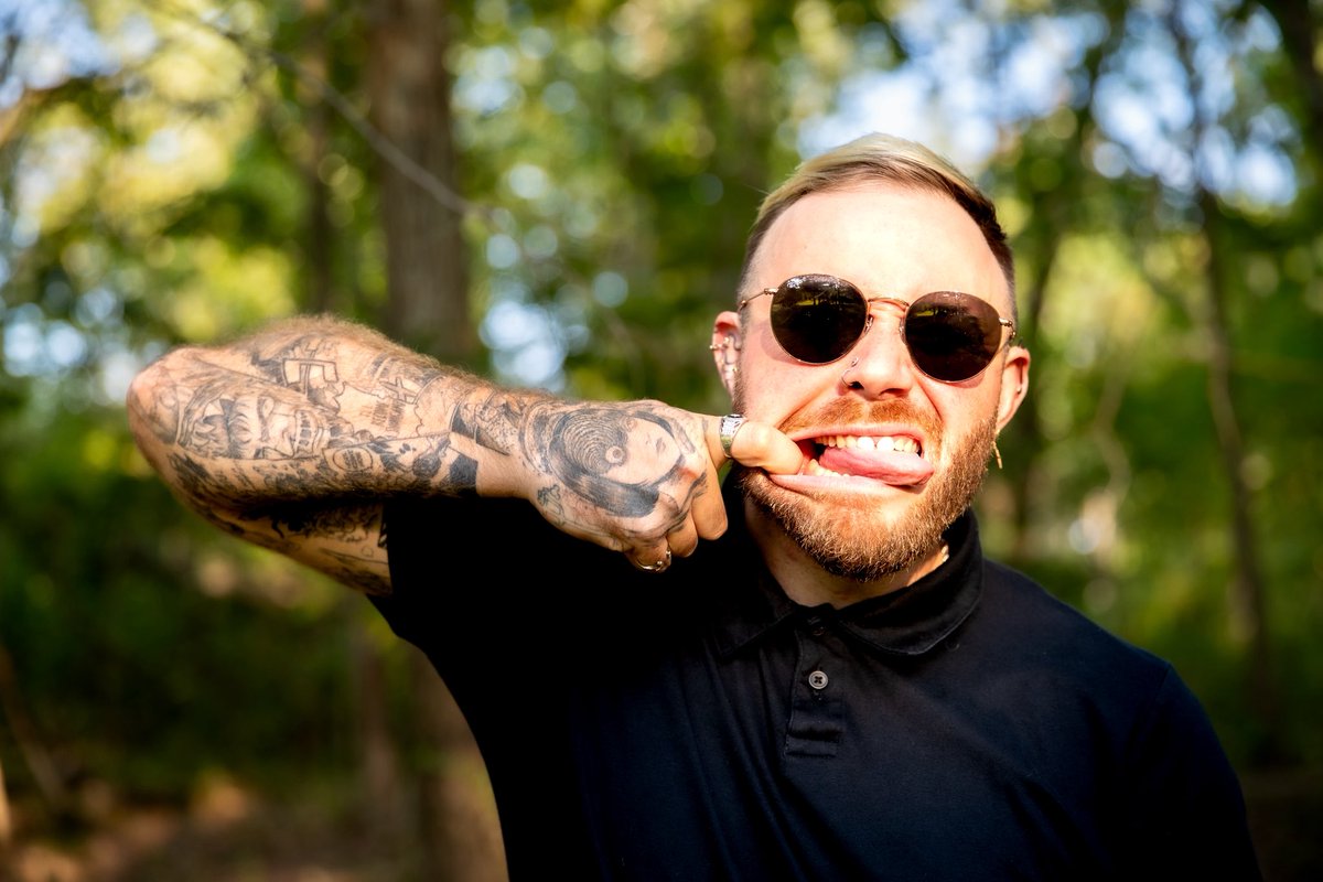 Johnbro69's tweet photo. Got some new headshots today. I think they look pretty rad #piercer https://t.co/A6n3j5ZlzM