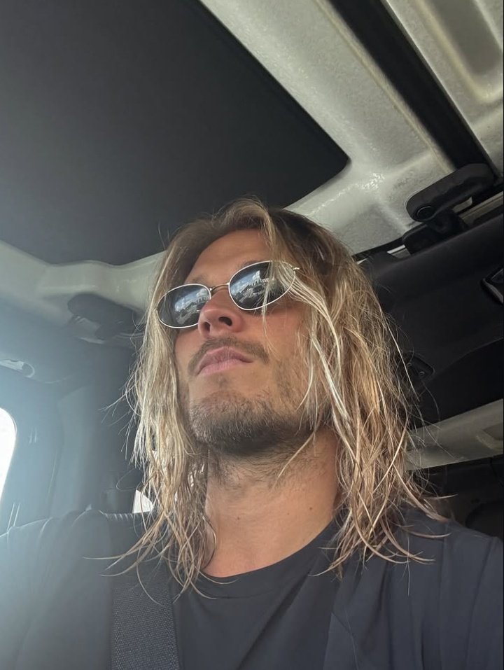 ParedaoNaoDoBBB's tweet image. Eu.