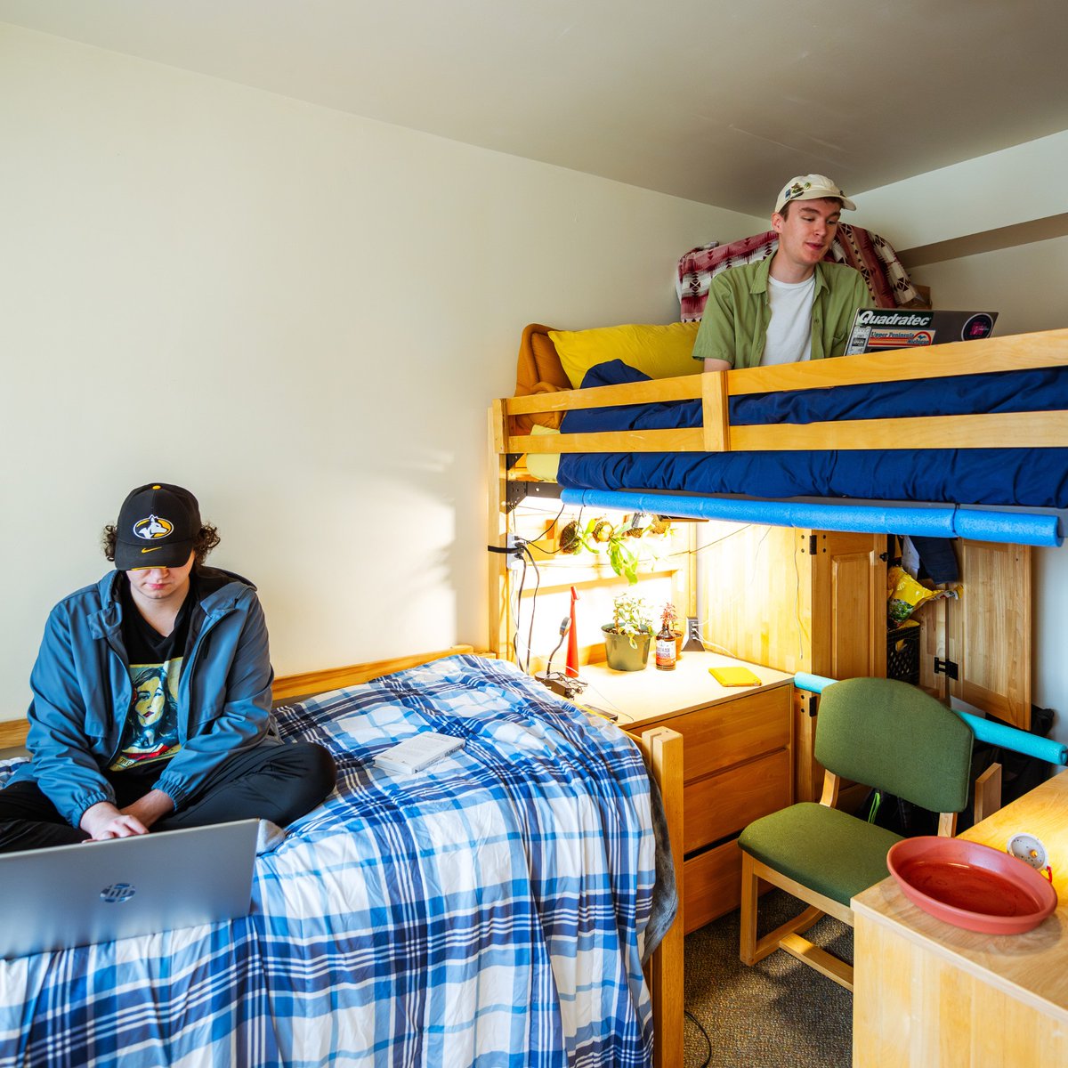 mtu_computing's tweet image. Dorm, sweet dorm. 🏡✨
Whether you’re settling in for the first time or returning for another year, we’re excited to welcome all Huskies back to campus. Here’s to making Michigan Tech your home away from home.
#MichiganTech #HuskyLife #WelcomeBack #CampusLife