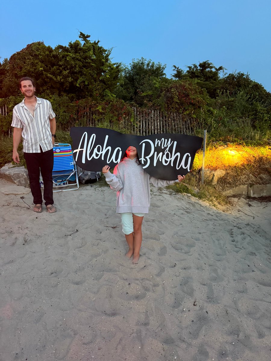 Visit_Visual's tweet image. Couldn&apos;t let the summer end without an &apos;Aloha My Broha&apos; post. Visual is a family-owned company...it&apos;s one of our big differentiators. Not only do we work well together, we play well together. Play ROCK that is!