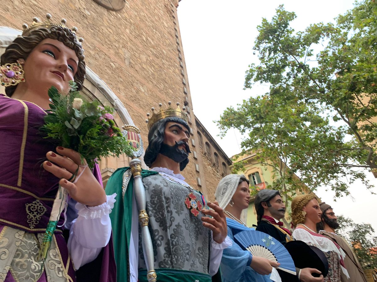 GegantsTerrassa's tweet photo. LA CONVIDADA DELS GEGANTS DE GRÀCIA

Diumenge vam ballar pels carrers de la Vila de Gràcia. Els quatre gegants també s'han pogut veure a la Mostra de la Convidada dels Gegants de Gràcia, al Claustre de l’Oratori de Sant Felip Neri

Ha estat un plaer ser els convidats aquest any! https://t.co/SF0Qh3CMDO