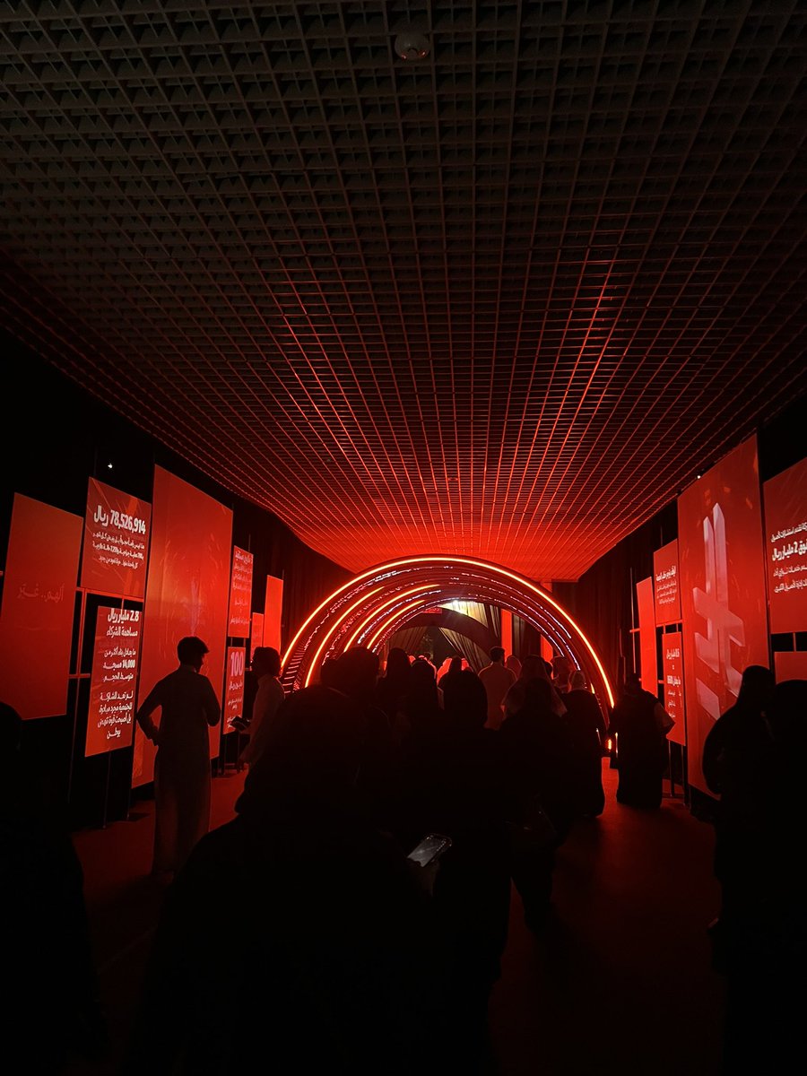 "سرُّ النجاح هو النّجاح في السِّر ..
كيف يكون لك نجاحات لا يعلمها إلا الله عزوجل"

-أ.ياسر الحزيمي

#مابعد_اللحظة | #TEDxKAU