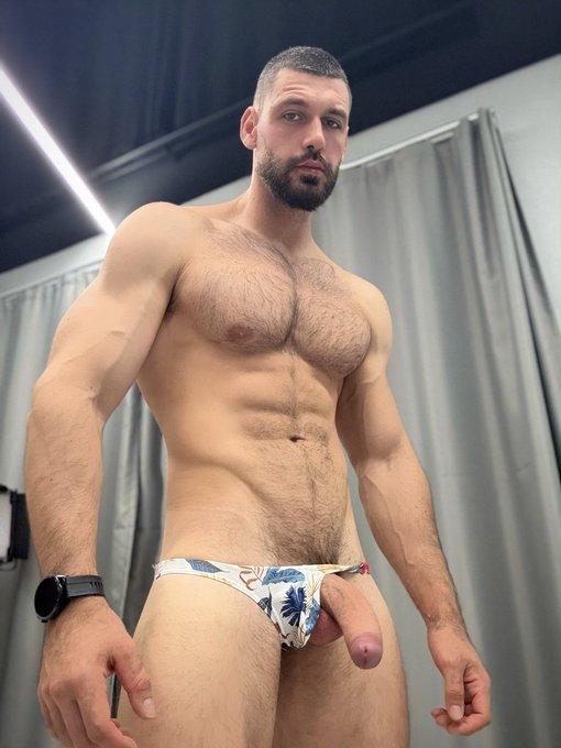 Watch Webcam Bros's leaked NSFW photo on TwXstars