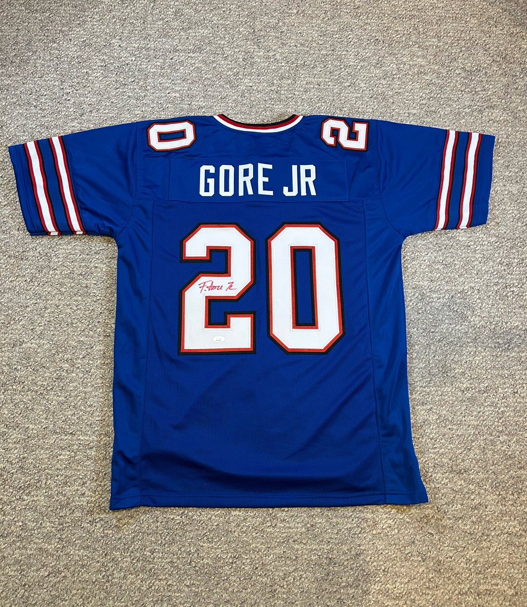 kevin_siracuse's tweet photo. 🚨 #Bills PRESEASON GIVEAWAY 🚨

I am giving away this signed Frank Gore Jr. jersey! To win, you must:

1.) Follow me
2.) Retweet this
3.) Subscribe to my YouTube channel 👇

https://t.co/0i7EycLWTH

Winner will be announced Sunday night! Good luck and Go Bills!

#BillsMafia | #GoBills