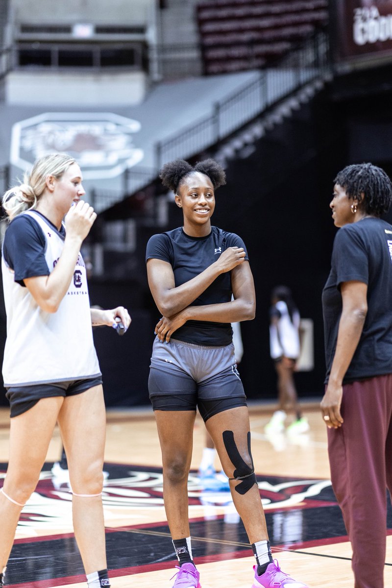 When you see it you can be it! 
5-time Olympic medalist Teresa Edwards at practice today. 

Access to greatness &gt;&gt;&gt;