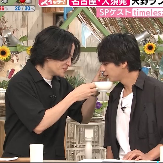 shori_126's tweet photo. クイズで正解した人のみがコーンスープ飲めるのに、なぜか風磨くんにあーんされてる勝利くんの図です👶🏻 https://t.co/VWpRXUcTO9