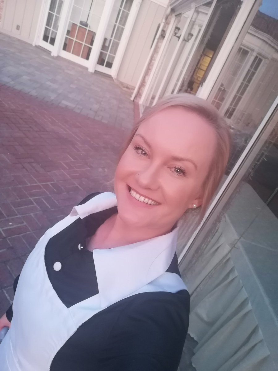 Golden hour on location in Pasadena and yep, you guessed it - 6th Maid role this year 😂