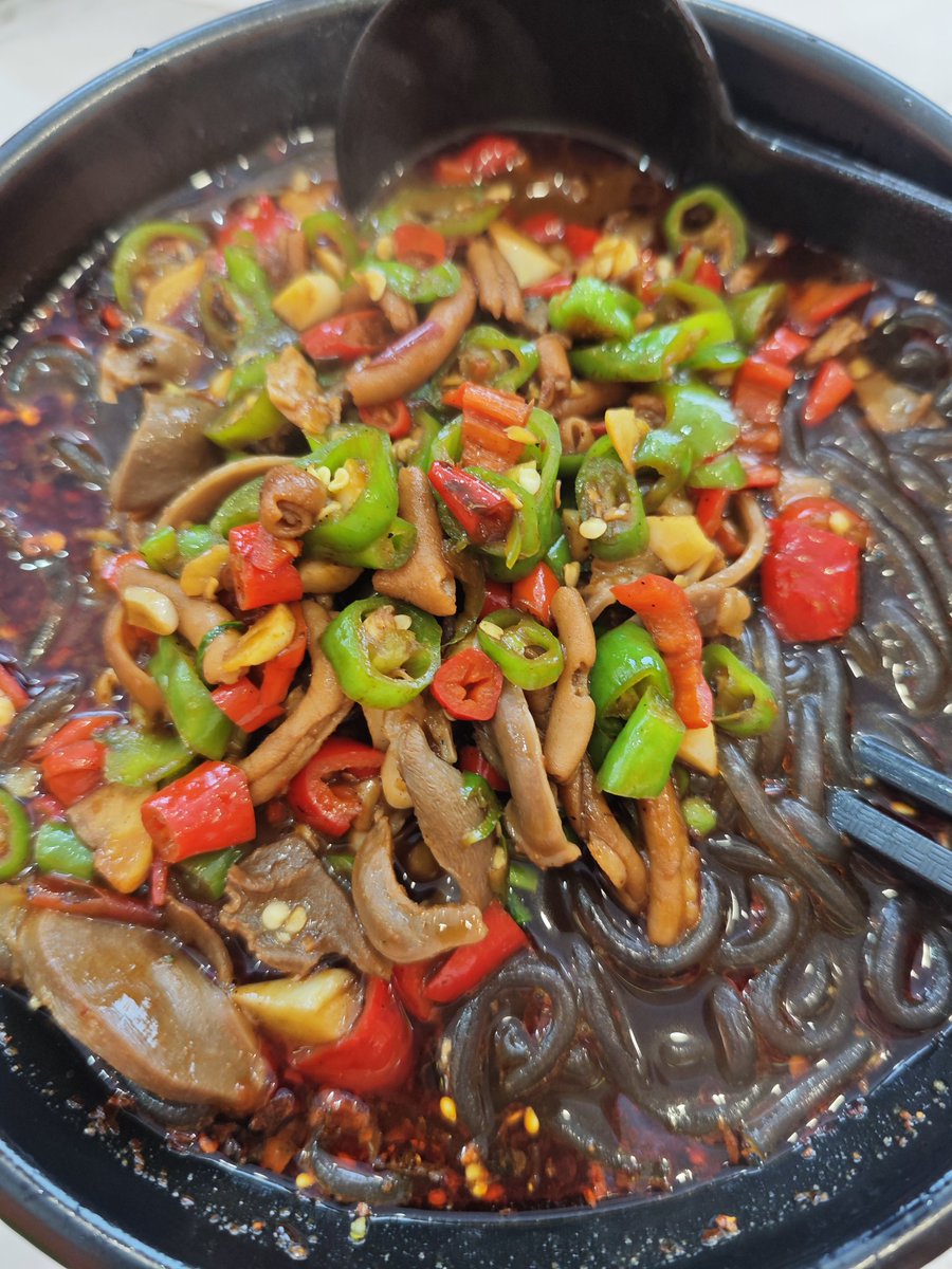 美味博主上线，酸辣鸡杂酸辣粉，超级爽滑！