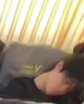 จากนี่ สู่นี่ มันมีคนหลับซบกันจริง ๆ หรอ ทำดี ๆ เกินบรีฟ นอกจากแชร์หูฟังคนละข้าง ยังจะซบกันอีกหรอ เธมโป้ irl ของจริงว่ะ 😭

#WilliamEst #วิลเลี่ยมเอส 
#GMMTVOuting2025