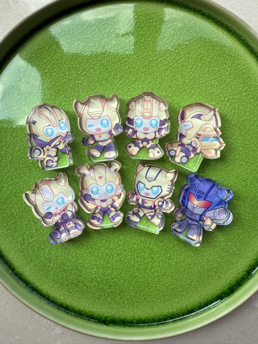 tiantiann7's tweet photo. Goods I made for Bumblebee https://t.co/NKSabz2Fa7