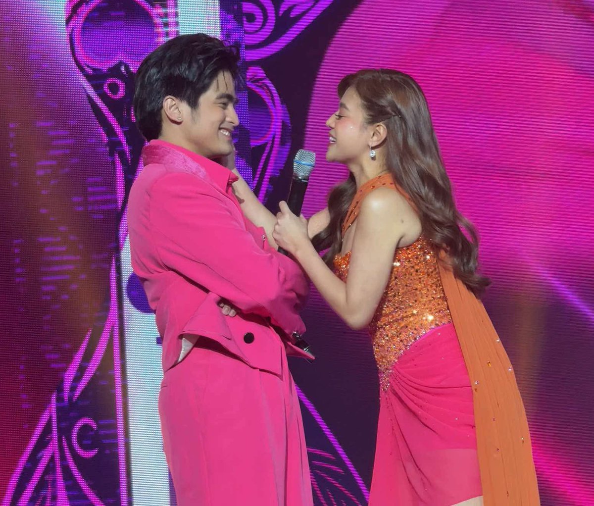 a hashtag has been added! rt + reply “willca overflowing chemistry” THIRTY TIMES with our tags! 

please wag na mag-double tag guys to avoid spam. just follow this format.

WILLCAtch THE BIGSCREEN 
#WILLCAptureTheSpotlight