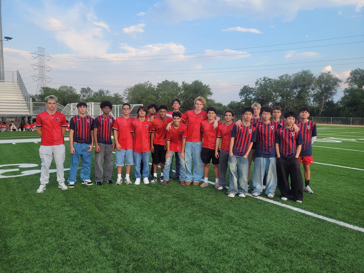 vmhssoccer's tweet photo. Awesome to hear! Sounds like Meet the Patriots at Veterans Memorial High School was a big success — a night full of energy, community pride, and excitement for the upcoming soccer season. https://t.co/Dvsk6EQX5a