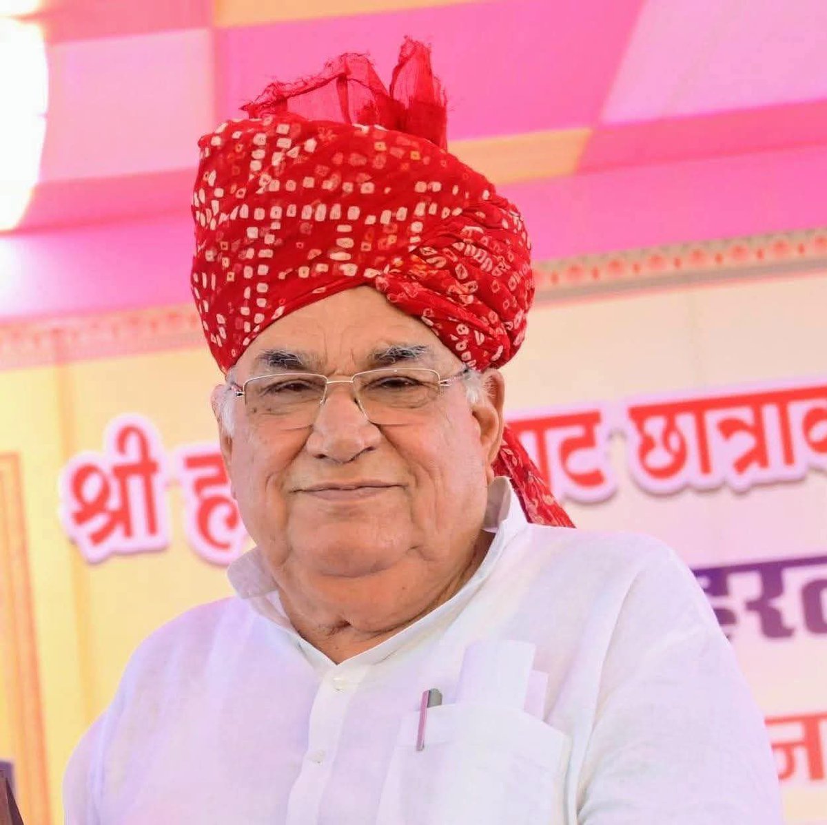 #दुखद_खबर 
पूर्व सांसद कर्नल सोनारम का निधन
बाड़मेर -जैसलमेर के 4 बार के सांसद और 1 बार बायतु MLA रहे हैं कर्नल सोनाराम
बीती रात कार्डिएक अटैक से बिगड़ी तबीयत
साहब मेरे पसंदीदा राजनेताओं में से एक थे 
Miss you BOSS 😓😭
<a href="/ColSonaram4BMR/">Col. Sonaram Choudhary</a>